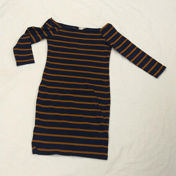 Forever 21 Dresses & Skirts - Forever 21• Body contouring mini dress